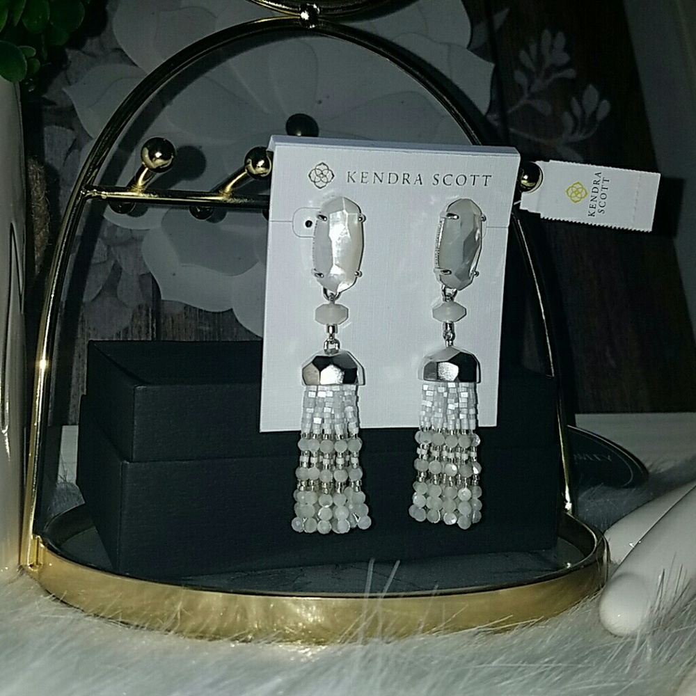 Kendra scott dove earrings - Picture 2 of 3